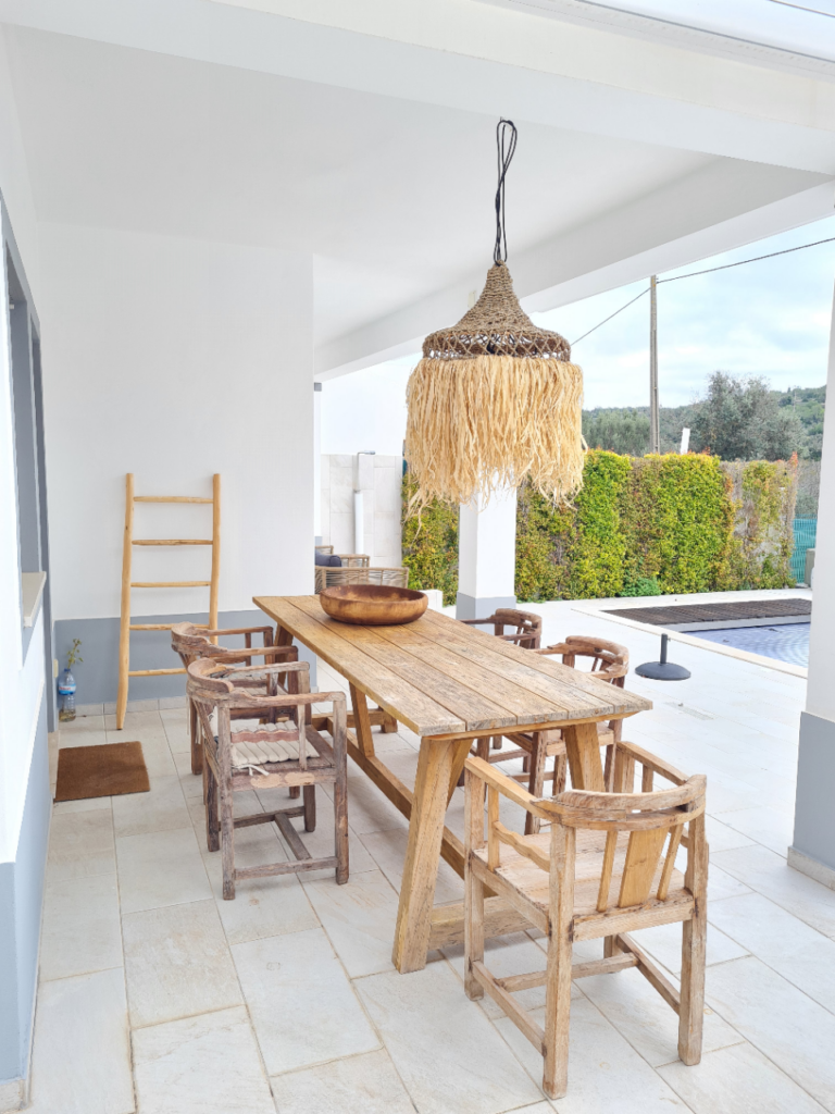 Luxury outdoor dining table at Casa-Moooi Albufeira